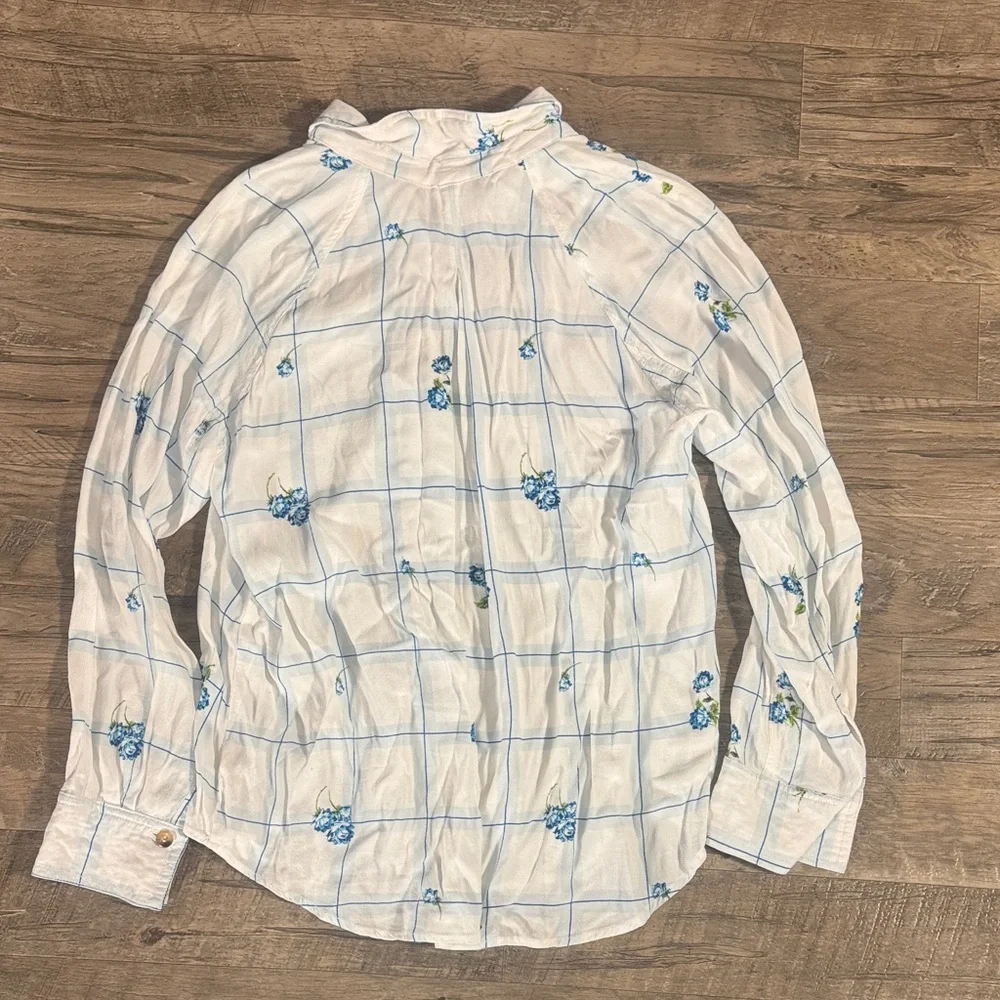 Free People white shirt
